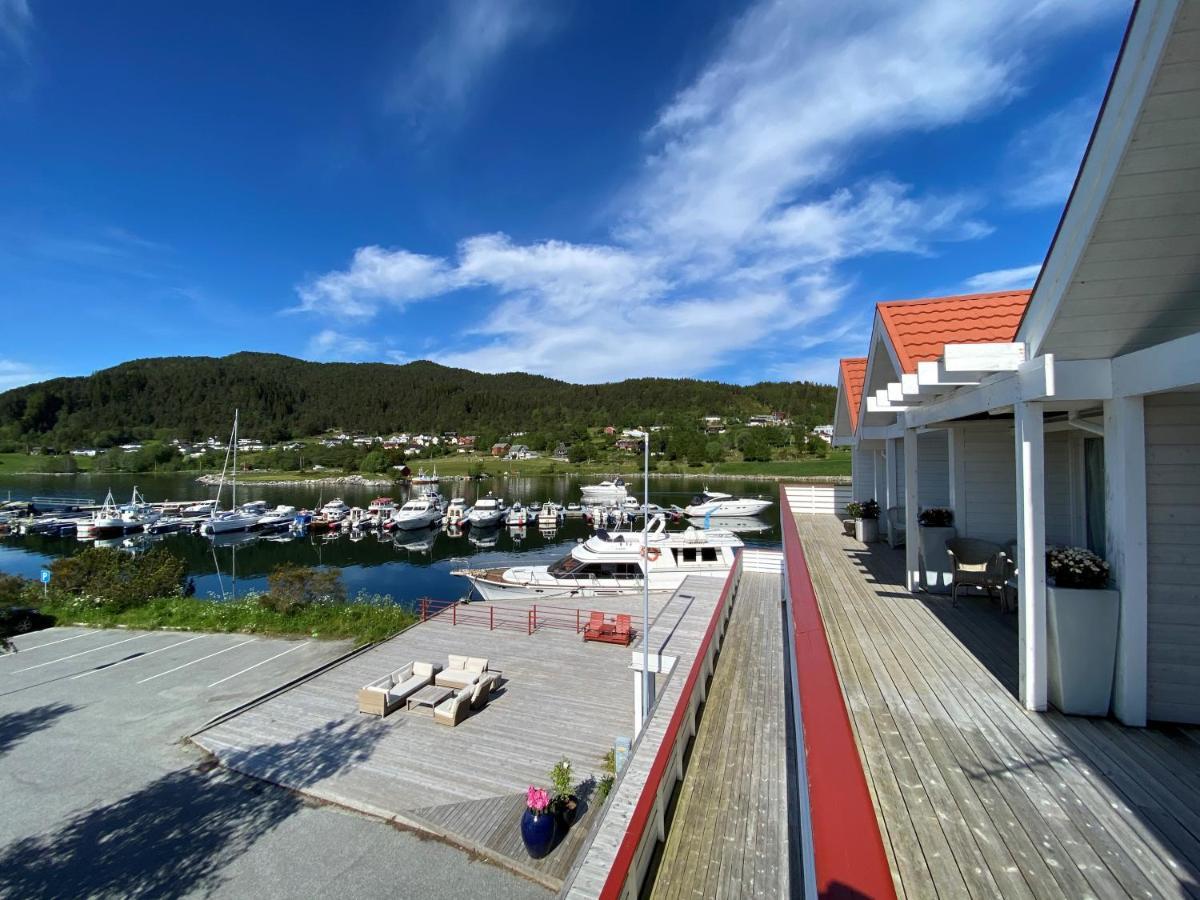 Sunde Fjord Hotel, Free And Easy Parking Solavagen エクステリア 写真