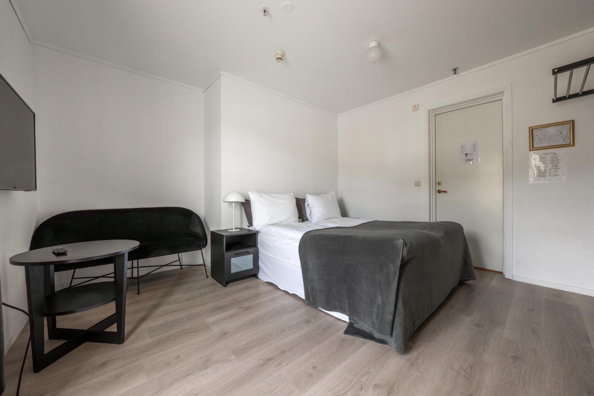 Sunde Fjord Hotel, Free And Easy Parking Solavagen エクステリア 写真