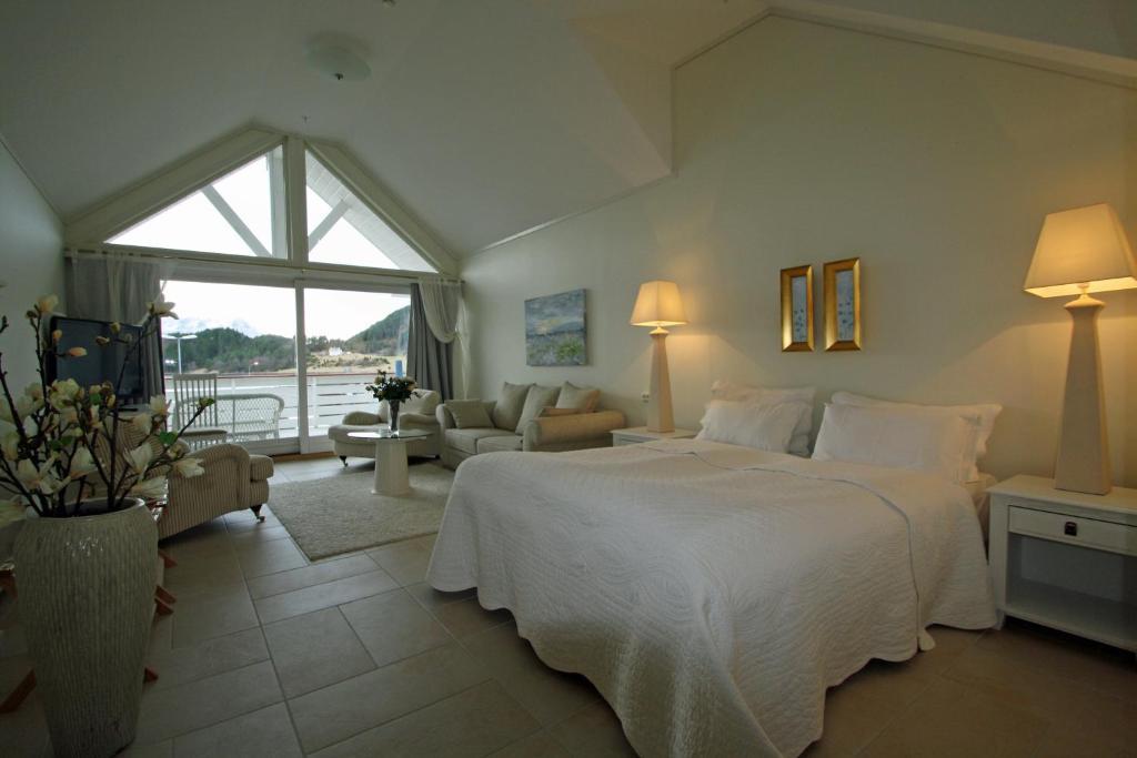 Sunde Fjord Hotel, Free And Easy Parking Solavagen 部屋 写真