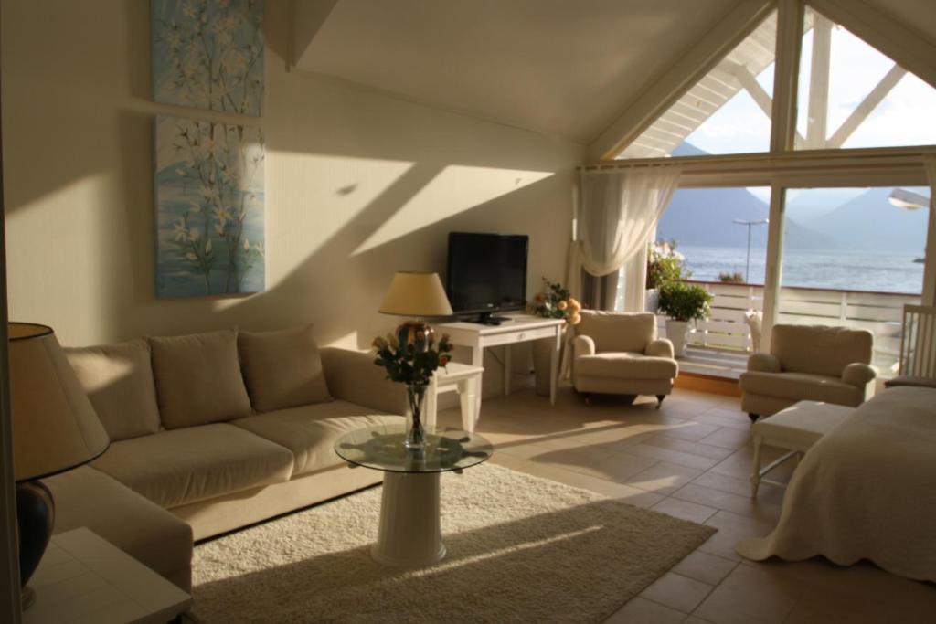 Sunde Fjord Hotel, Free And Easy Parking Solavagen 部屋 写真
